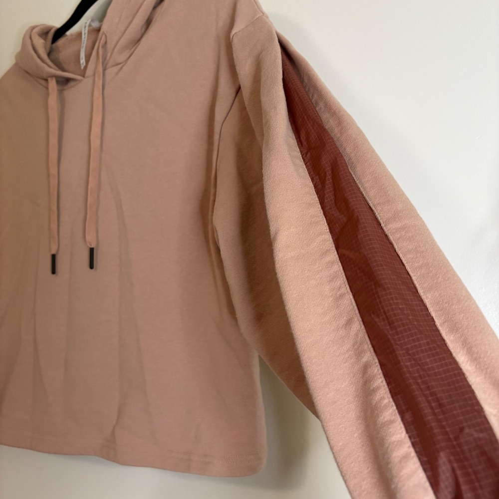 Fabletics Cropped Hoodie Pullover Athleisure Acti… - image 2